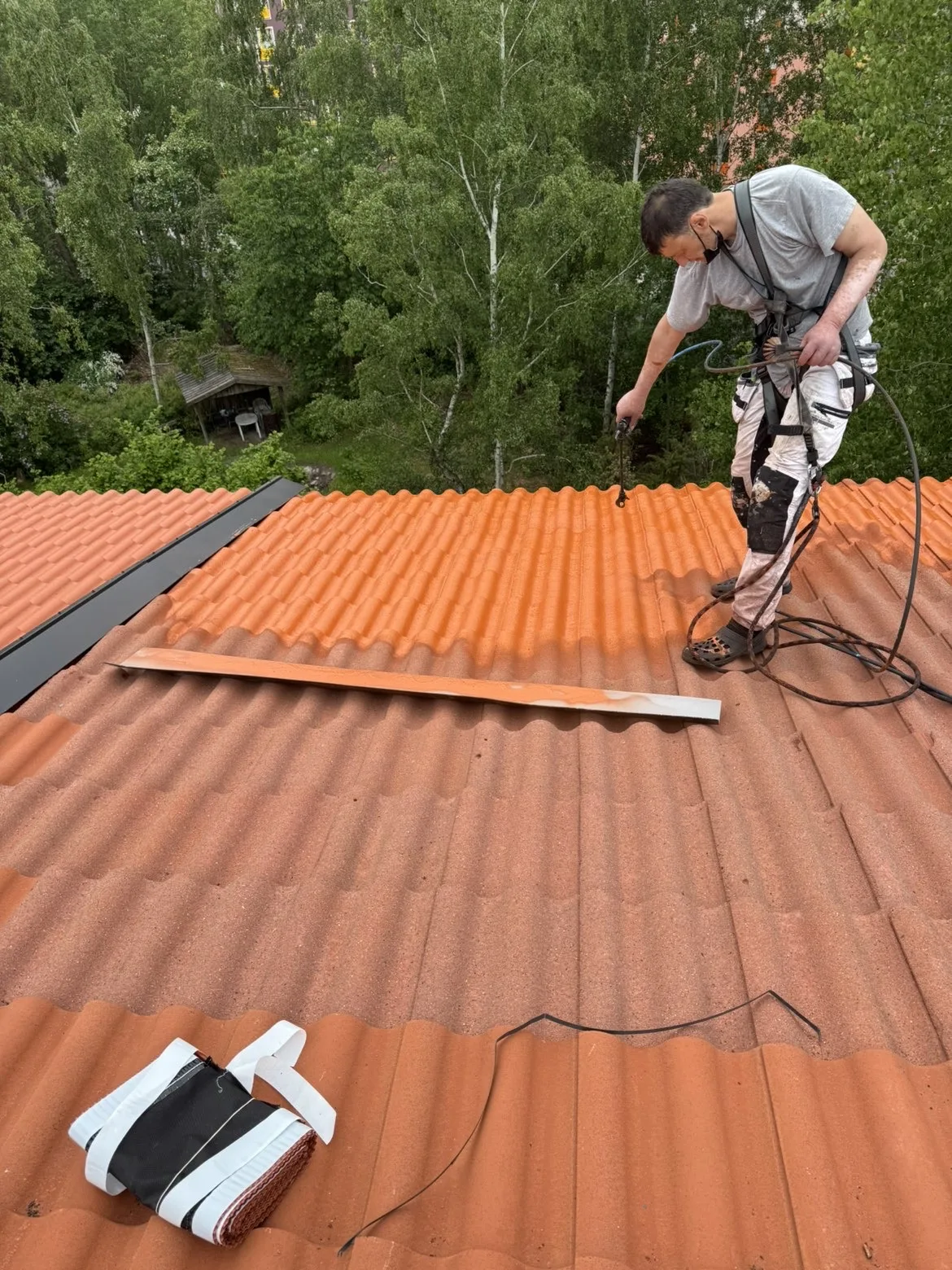 Arbete med takmålning